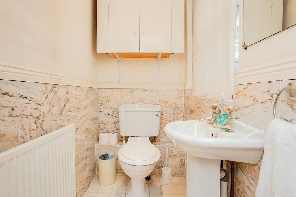 Bright 2 Bedroom Flat In Central 런던 외부 사진