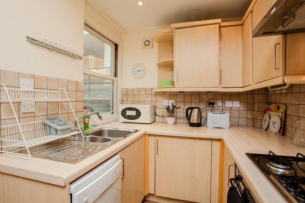 Bright 2 Bedroom Flat In Central 런던 외부 사진