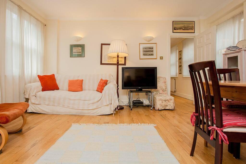 Bright 2 Bedroom Flat In Central 런던 외부 사진